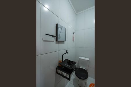 Casa à venda com 226m², 3 quartos e 2 vagas Casa à venda com 226m², 3 quartos e 2 vagasBanheiro