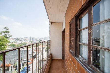 Casa à venda com 226m², 3 quartos e 2 vagas Casa à venda com 226m², 3 quartos e 2 vagasVaranda