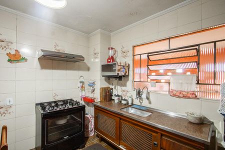 Casa à venda com 226m², 3 quartos e 2 vagas Casa à venda com 226m², 3 quartos e 2 vagasCozinha