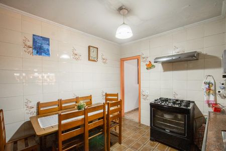 Casa à venda com 226m², 3 quartos e 2 vagas Casa à venda com 226m², 3 quartos e 2 vagasCozinha