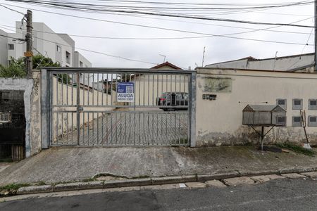 Casa de condomínio para alugar com 50m², 3 quartos e 1 vaga Casa de condomínio para alugar com 50m², 3 quartos e 1 vagaFachada