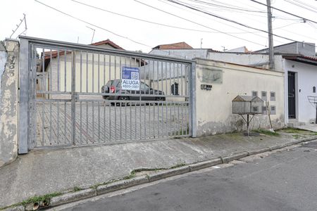 Casa de condomínio para alugar com 50m², 3 quartos e 1 vaga Casa de condomínio para alugar com 50m², 3 quartos e 1 vagaFachada