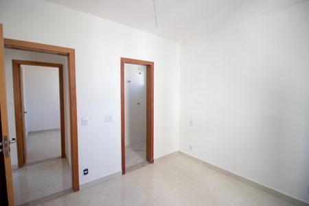 Apartamento à venda com 185m², 3 quartos e 2 vagas Apartamento à venda com 185m², 3 quartos e 2 vagasSuíte
