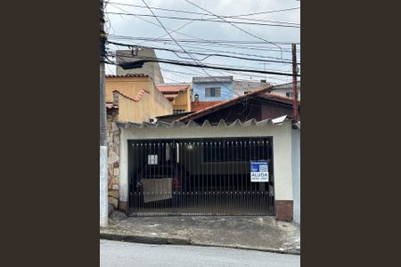Casa para alugar com 114m², 2 quartos e 2 vagasFachada