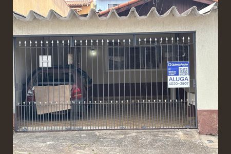 Casa para alugar com 114m², 2 quartos e 2 vagasFachada