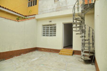 Casa para alugar com 114m², 2 quartos e 2 vagasEdícula