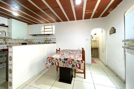 Casa à venda com 300m², 2 quartos e sem vagaCopa