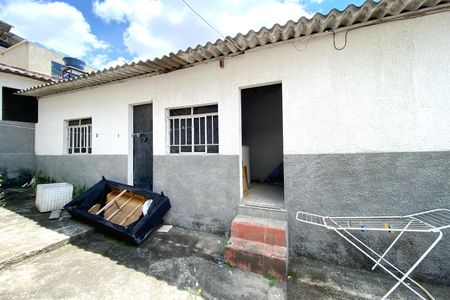Casa à venda com 300m², 2 quartos e sem vagaEdículas
