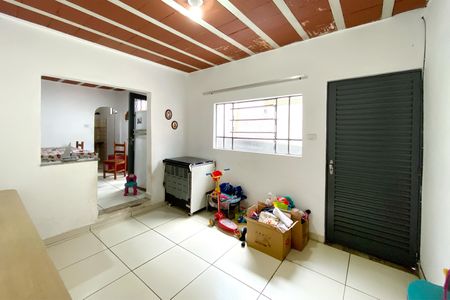 Casa à venda com 300m², 2 quartos e sem vagaSala