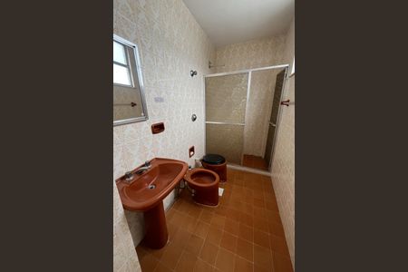 Apartamento à venda com 60m², 2 quartos e sem vaga Apartamento à venda com 60m², 2 quartos e sem vagaBanheiro da suite