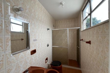 Apartamento à venda com 60m², 2 quartos e sem vaga Apartamento à venda com 60m², 2 quartos e sem vagaBanheiro da suite