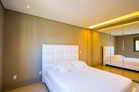 Apartamento à venda com 160m², 3 quartos e 3 vagasQuarto 2 - Suíte