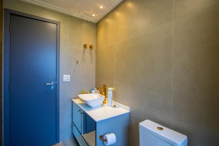 Apartamento à venda com 160m², 3 quartos e 3 vagasBanheiro do quarto 1