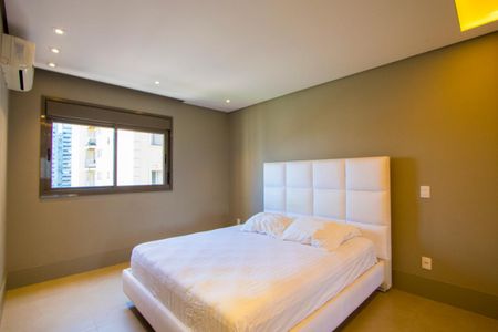 Apartamento à venda com 160m², 3 quartos e 3 vagasQuarto 2 - Suíte