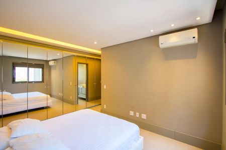 Apartamento à venda com 160m², 3 quartos e 3 vagasQuarto 2 - Suíte