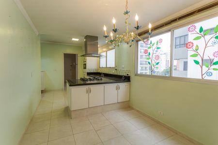 Apartamento para alugar com 208m², 4 quartos e 4 vagas Apartamento para alugar com 208m², 4 quartos e 4 vagasCozinha