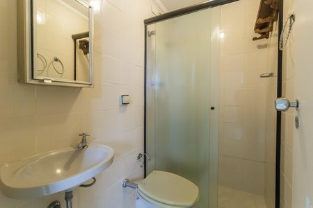 Apartamento para alugar com 208m², 4 quartos e 4 vagas Apartamento para alugar com 208m², 4 quartos e 4 vagasBanheiro de Serviço