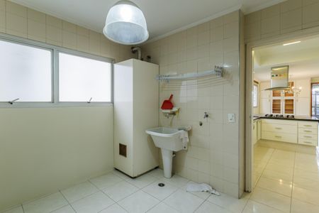 Apartamento para alugar com 208m², 4 quartos e 4 vagas Apartamento para alugar com 208m², 4 quartos e 4 vagasÁrea de Serviço