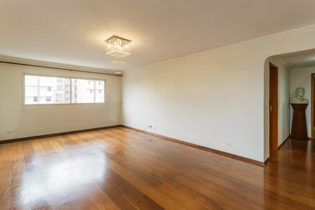 Apartamento para alugar com 208m², 4 quartos e 4 vagas Apartamento para alugar com 208m², 4 quartos e 4 vagasSala