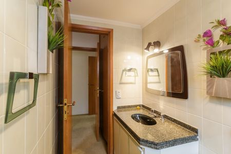 Apartamento para alugar com 208m², 4 quartos e 4 vagas Apartamento para alugar com 208m², 4 quartos e 4 vagasBanheiro da Suíte 1