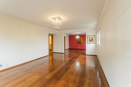 Apartamento para alugar com 208m², 4 quartos e 4 vagas Apartamento para alugar com 208m², 4 quartos e 4 vagasSala