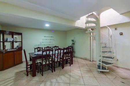 Casa à venda com 125m², 2 quartos e 2 vagas Casa à venda com 125m², 2 quartos e 2 vagasSala de Jantar