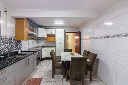 Casa à venda com 125m², 2 quartos e 2 vagas Casa à venda com 125m², 2 quartos e 2 vagasCozinha