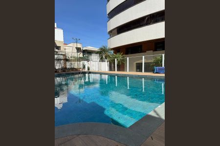 Apartamento à venda com 179m², 4 quartos e 3 vagas Apartamento à venda com 179m², 4 quartos e 3 vagasPiscina