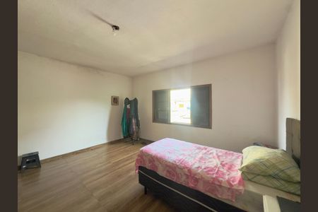 Casa à venda com 120m², 3 quartos e 4 vagas Casa à venda com 120m², 3 quartos e 4 vagasQuarto 1