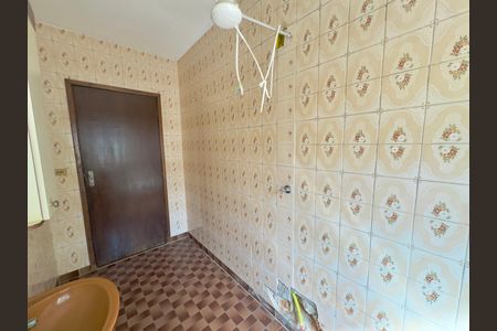 Casa à venda com 120m², 3 quartos e 4 vagas Casa à venda com 120m², 3 quartos e 4 vagasBanheiro social