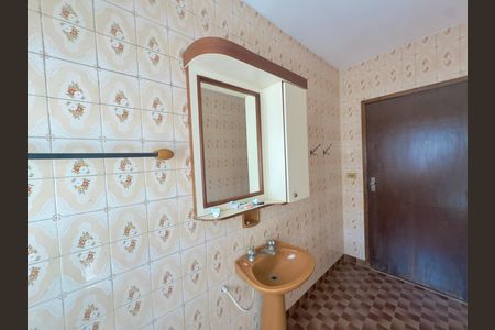 Casa à venda com 120m², 3 quartos e 4 vagas Casa à venda com 120m², 3 quartos e 4 vagasBanheiro social