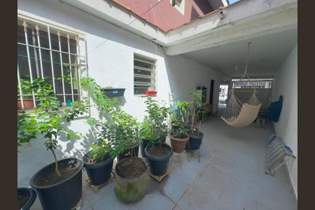 Casa à venda com 120m², 3 quartos e 4 vagas Casa à venda com 120m², 3 quartos e 4 vagasQuintal