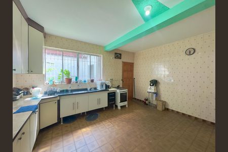 Casa à venda com 120m², 3 quartos e 4 vagas Casa à venda com 120m², 3 quartos e 4 vagasCozinha
