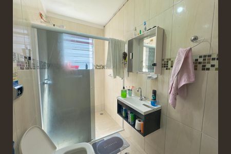 Casa à venda com 120m², 3 quartos e 4 vagas Casa à venda com 120m², 3 quartos e 4 vagasBanheiro social 2