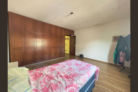 Casa à venda com 120m², 3 quartos e 4 vagas Casa à venda com 120m², 3 quartos e 4 vagasQuarto 1