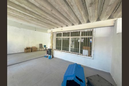 Casa à venda com 120m², 3 quartos e 4 vagas Casa à venda com 120m², 3 quartos e 4 vagasGaragem