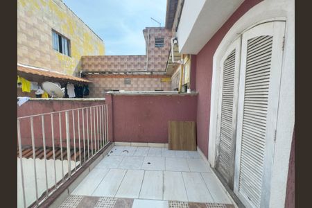Casa à venda com 120m², 3 quartos e 4 vagas Casa à venda com 120m², 3 quartos e 4 vagasSacada