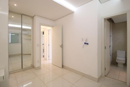 Apartamento para alugar com 97m², 3 quartos e 2 vagasSuíte
