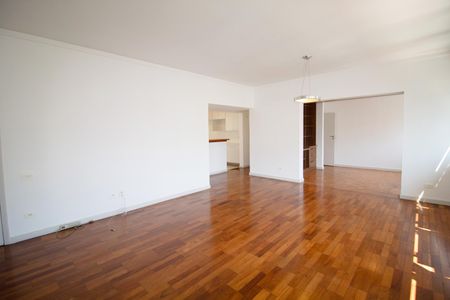 Apartamento à venda com 130m², 2 quartos e 1 vagaSala