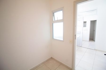Apartamento à venda com 130m², 2 quartos e 1 vagaQuarto de Serviço