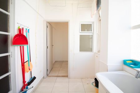 Apartamento à venda com 130m², 2 quartos e 1 vagaÁrea de Serviço