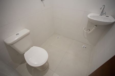 Studio para alugar com 27m², 1 quarto e sem vaga Studio para alugar com 27m², 1 quarto e sem vagaBanheiro