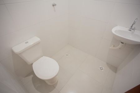 Studio para alugar com 27m², 1 quarto e sem vaga Studio para alugar com 27m², 1 quarto e sem vagaBanheiro