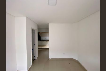 Sala de casa de condomínio para alugar com 2 quartos, 57m² em Vila Assuncao, Praia Grande