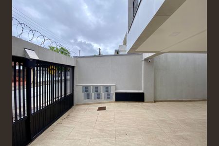 Casa de condomínio para alugar com 57m², 2 quartos e 1 vaga Casa de condomínio para alugar com 57m², 2 quartos e 1 vagaGaragem