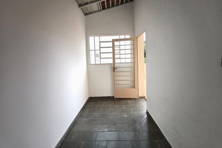 Casa à venda com 220m², 3 quartos e 1 vagaÁrea de Serviço