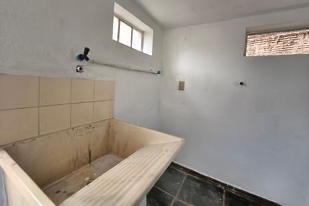 Casa à venda com 220m², 3 quartos e 1 vagaÁrea de Serviço