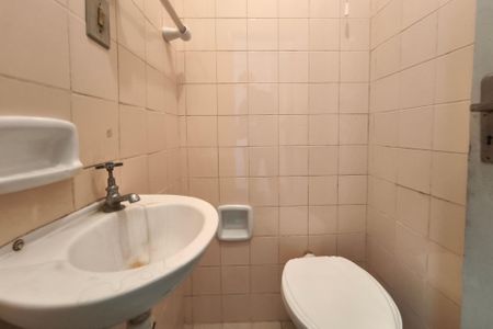 Casa à venda com 220m², 3 quartos e 1 vagaLavabo