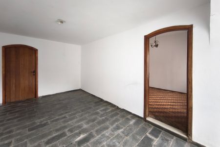 Casa à venda com 220m², 3 quartos e 1 vagaQuintal - Garagem