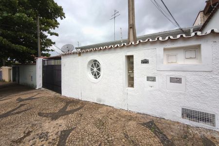 Casa à venda com 220m², 3 quartos e 1 vagaFachada